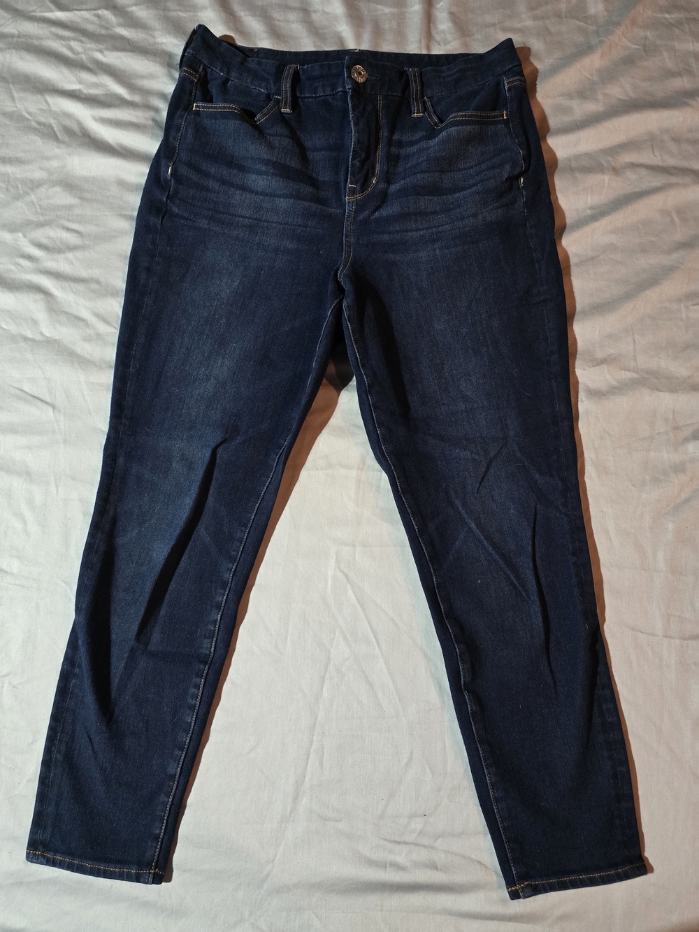 American Eagle Dark Wash High-Waisted Stretch Skinny Jeans – Size 10 Short